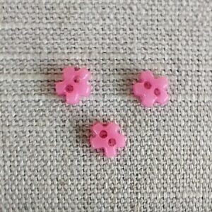 6mm rosa 2 hålsknapp Blomma
